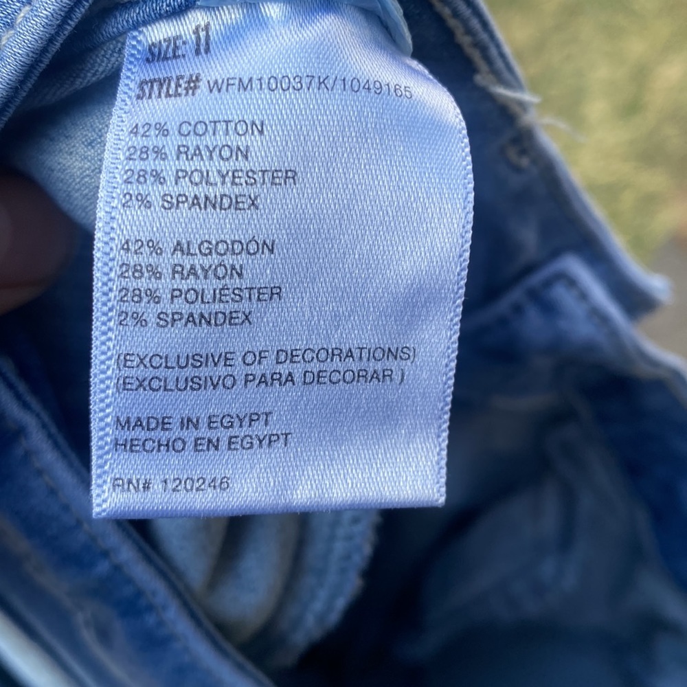 Wallflower Jeans - Picture 7 of 13